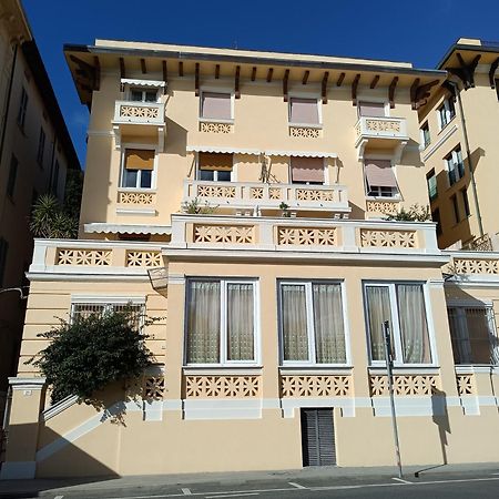 Ferienwohnung Il Faro Dei Poeti Lerici Exterior foto