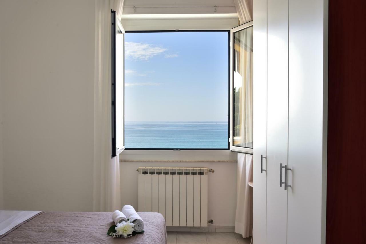 Ferienwohnung Il Faro Dei Poeti Lerici Exterior foto