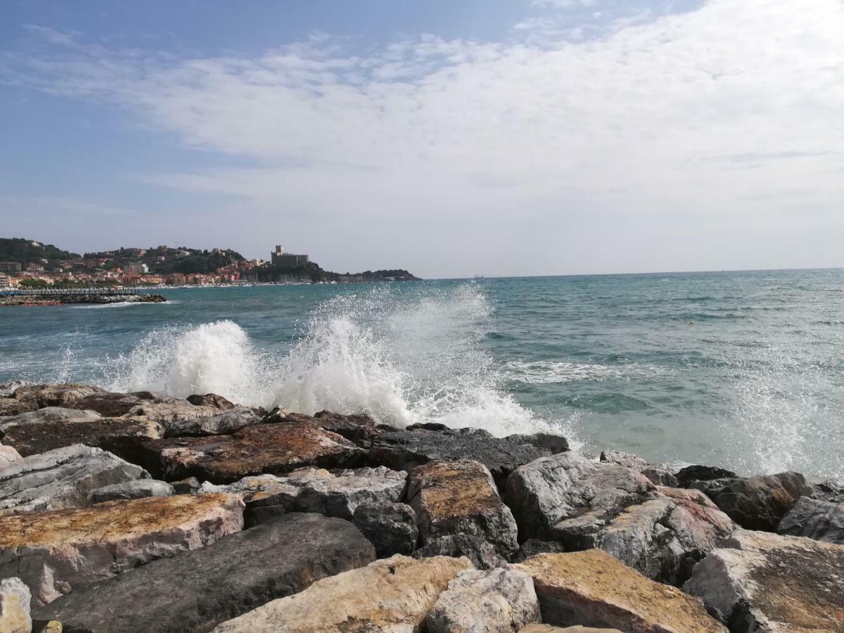 Ferienwohnung Il Faro Dei Poeti Lerici Exterior foto