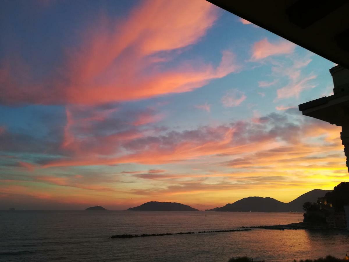 Ferienwohnung Il Faro Dei Poeti Lerici Exterior foto