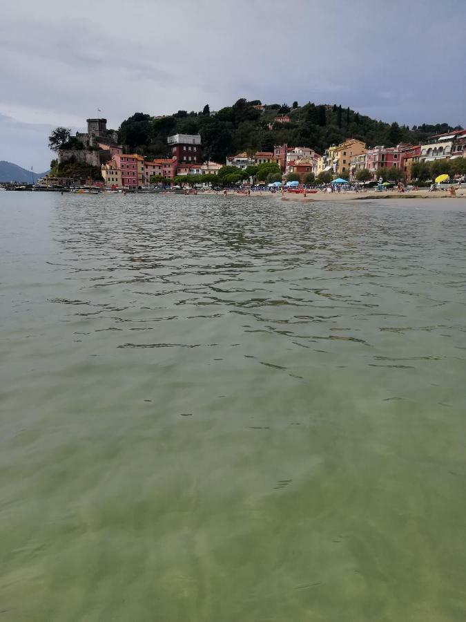 Ferienwohnung Il Faro Dei Poeti Lerici Exterior foto